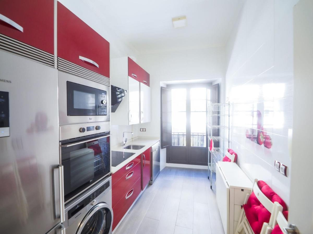 La Biblioteca Apartment *